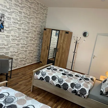 Onthepoint, Erdgeschoss, Abstellplatz Für Fahrräder, Und Innenhafen 5 Gehminuten!!! Duisburg