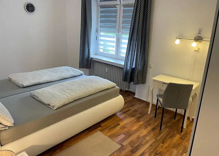 Onthepoint, Erdgeschoss, Abstellplatz Fuer Fahrraeder, Und Innenhafen 5 Gehminuten!!! *